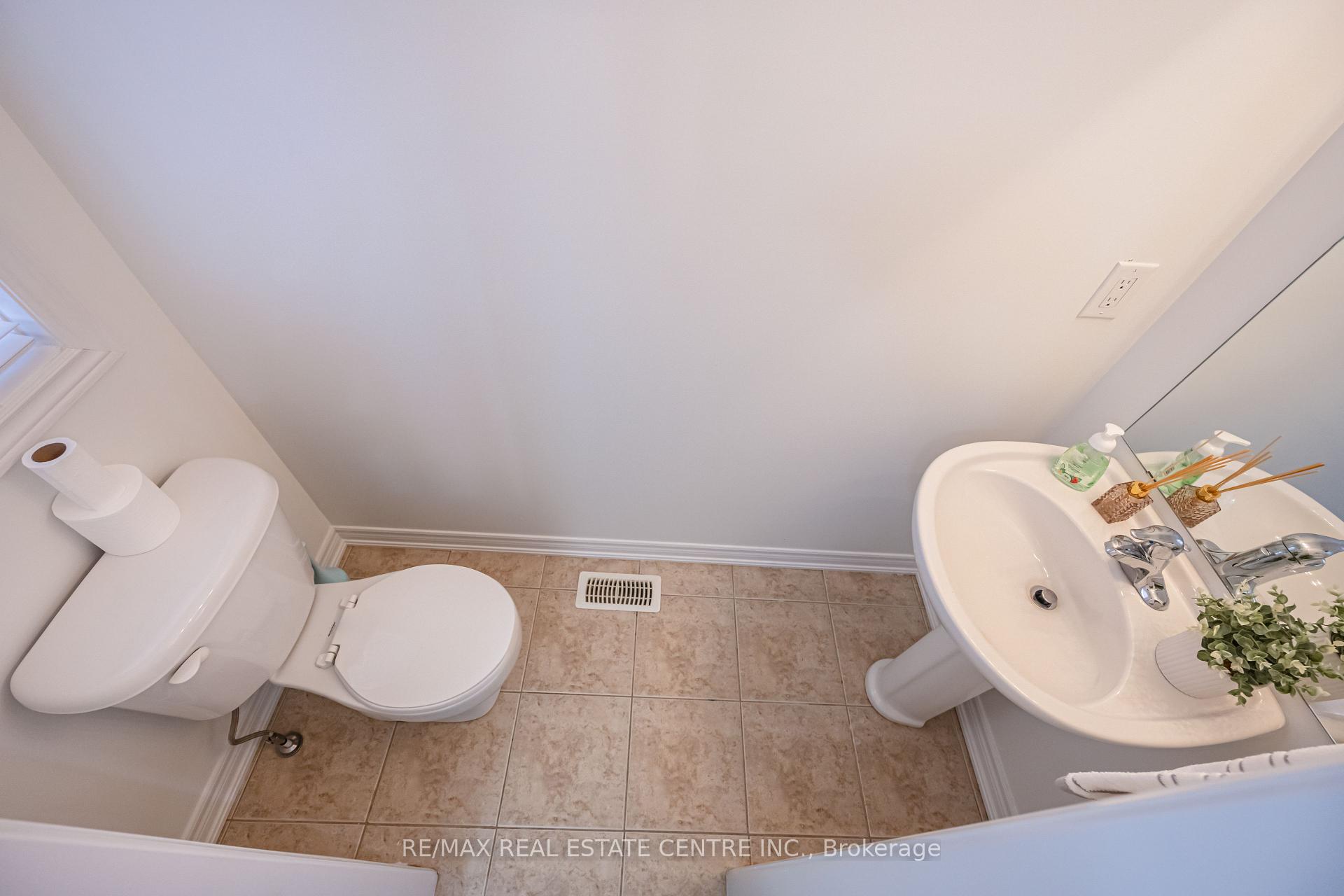 Photo 11 of 580 Duncan Lane, Milton, Scott — HOMEH