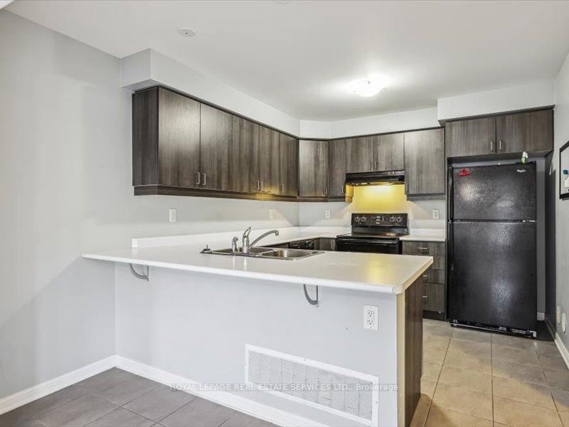Photo 6 of 17 Suitor Court, Milton, Willmott — HOMEH