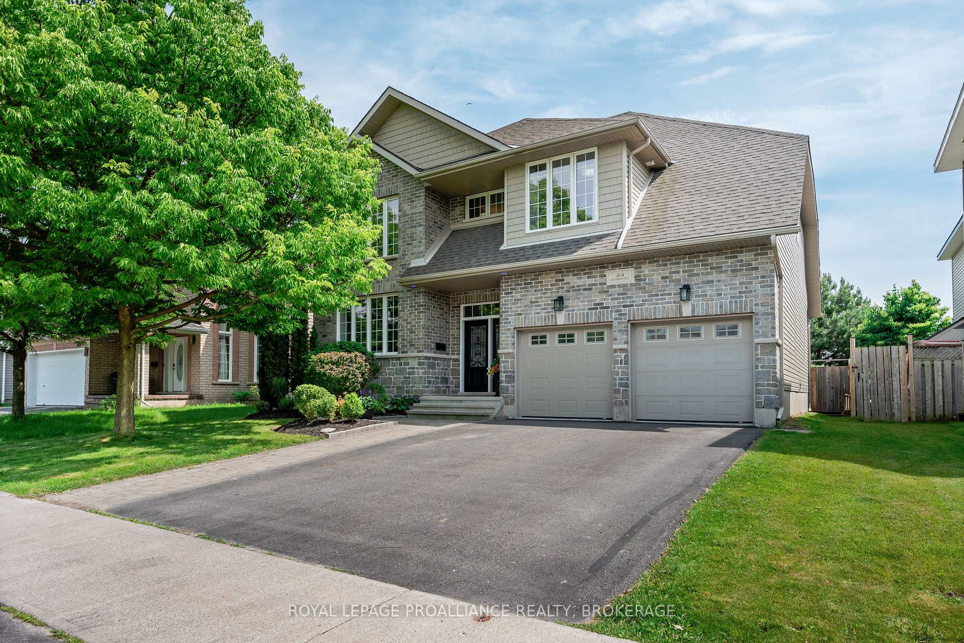 Photo 1 of 414 Cavendish Crescent, Kingston, City Northwest — HOMEH