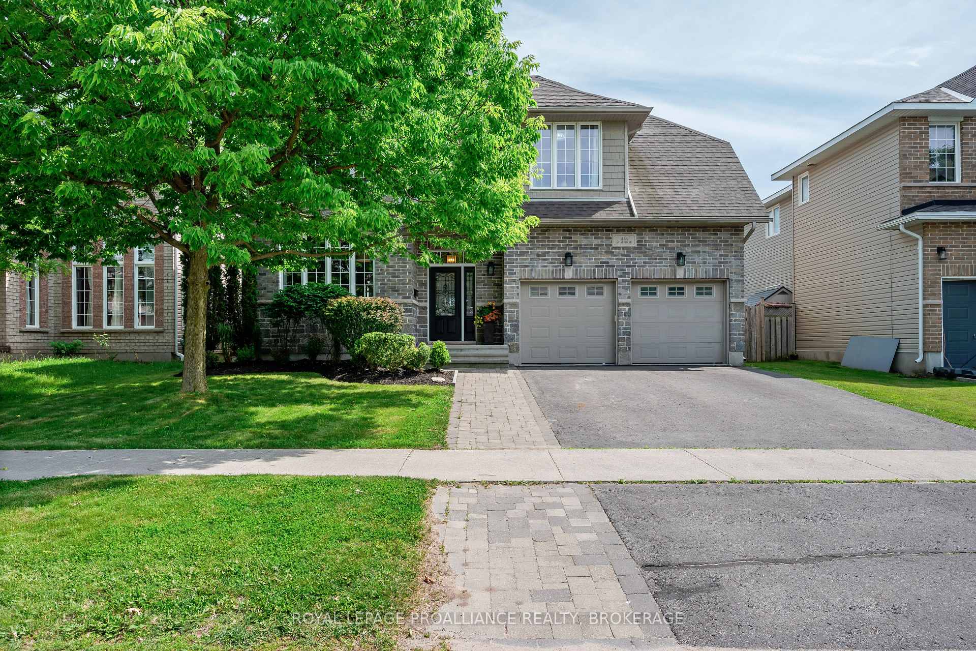 Photo 2 of 414 Cavendish Crescent, Kingston, City Northwest — HOMEH
