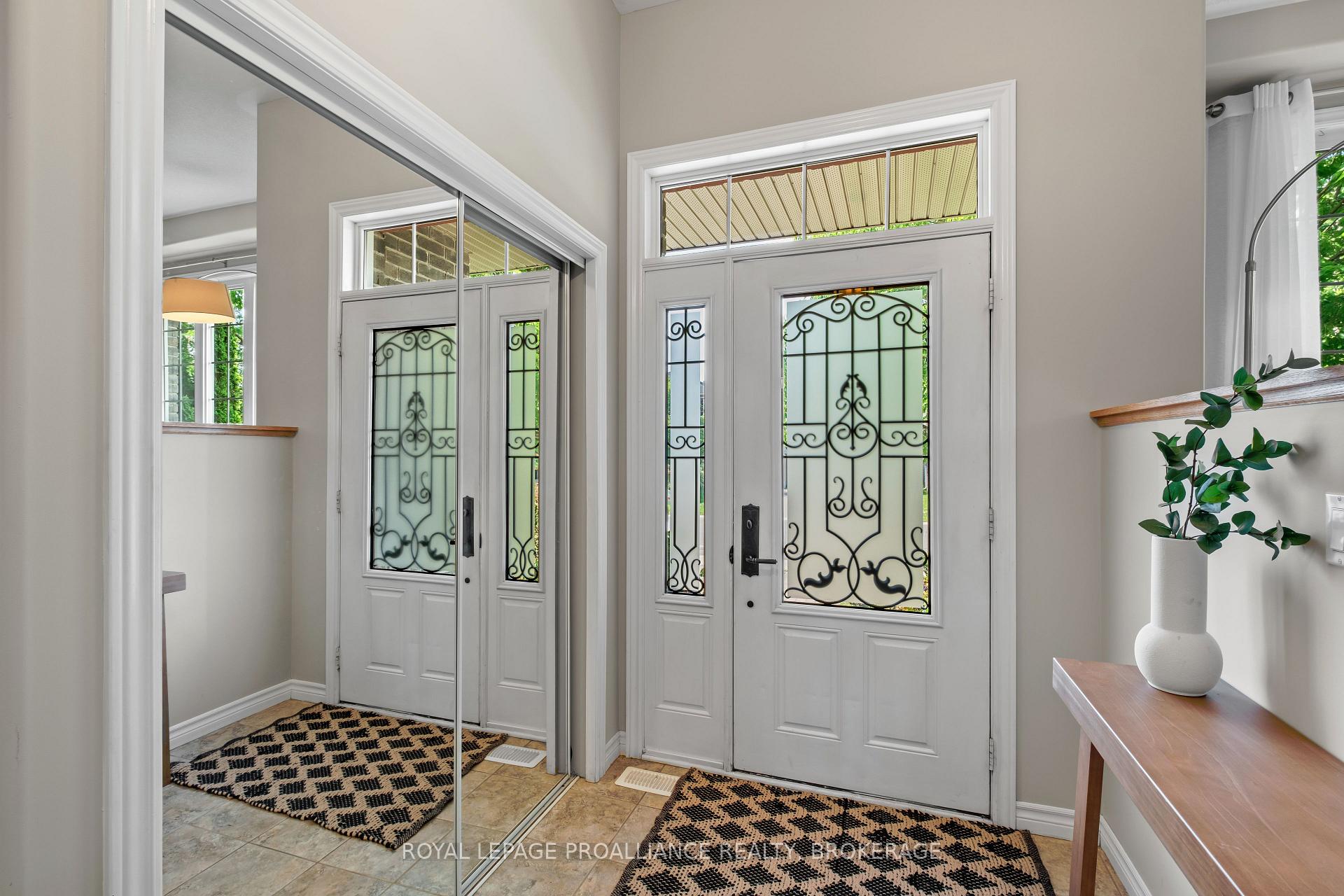 Photo 4 of 414 Cavendish Crescent, Kingston, City Northwest — HOMEH