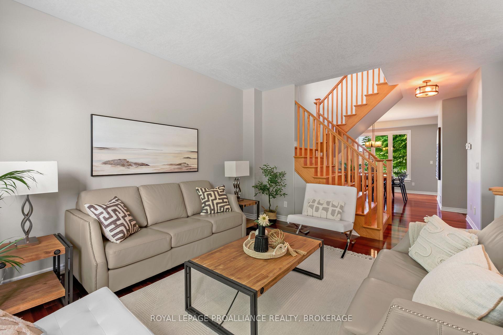 Photo 6 of 414 Cavendish Crescent, Kingston, City Northwest — HOMEH