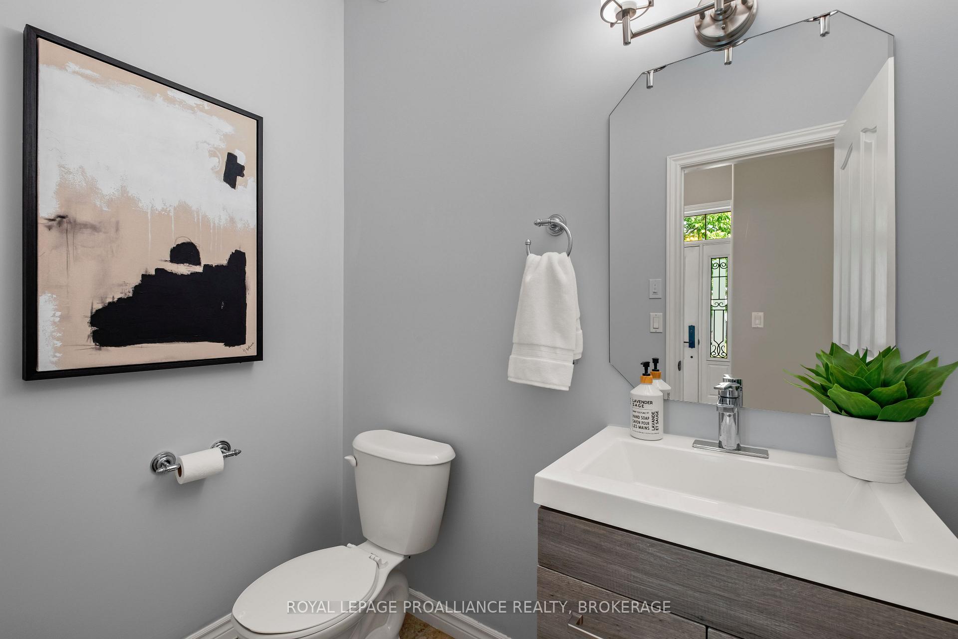 Photo 7 of 414 Cavendish Crescent, Kingston, City Northwest — HOMEH