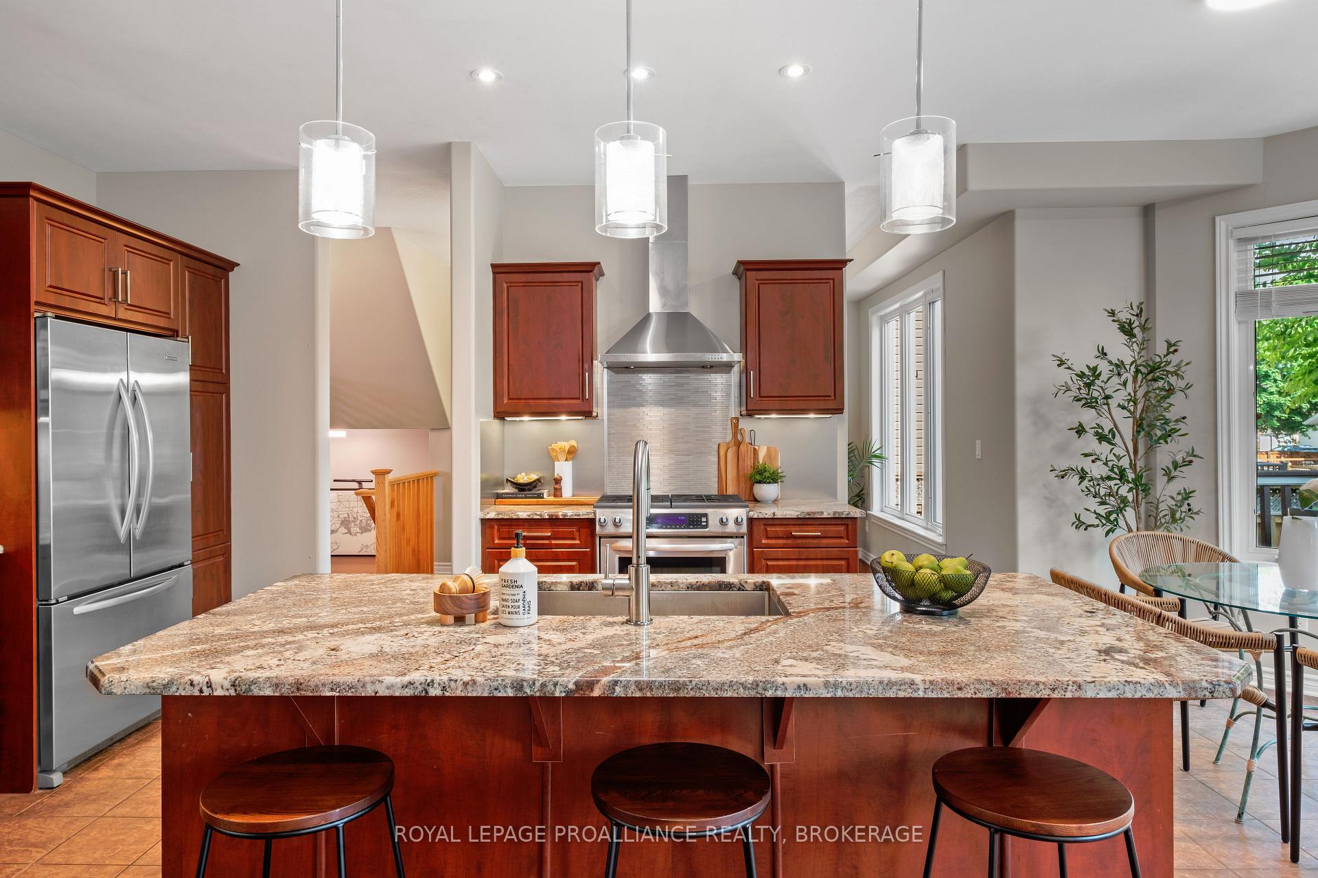 Photo 14 of 414 Cavendish Crescent, Kingston, City Northwest — HOMEH