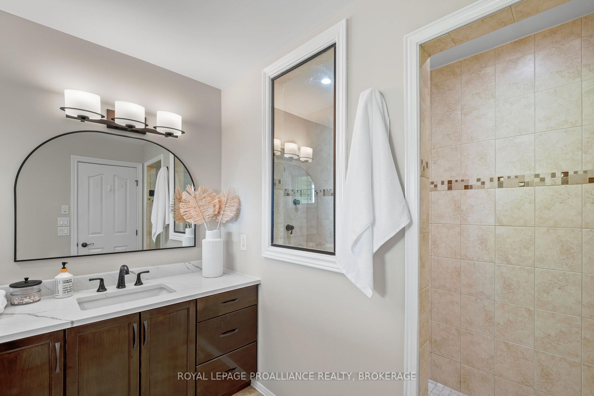 Photo 25 of 414 Cavendish Crescent, Kingston, City Northwest — HOMEH