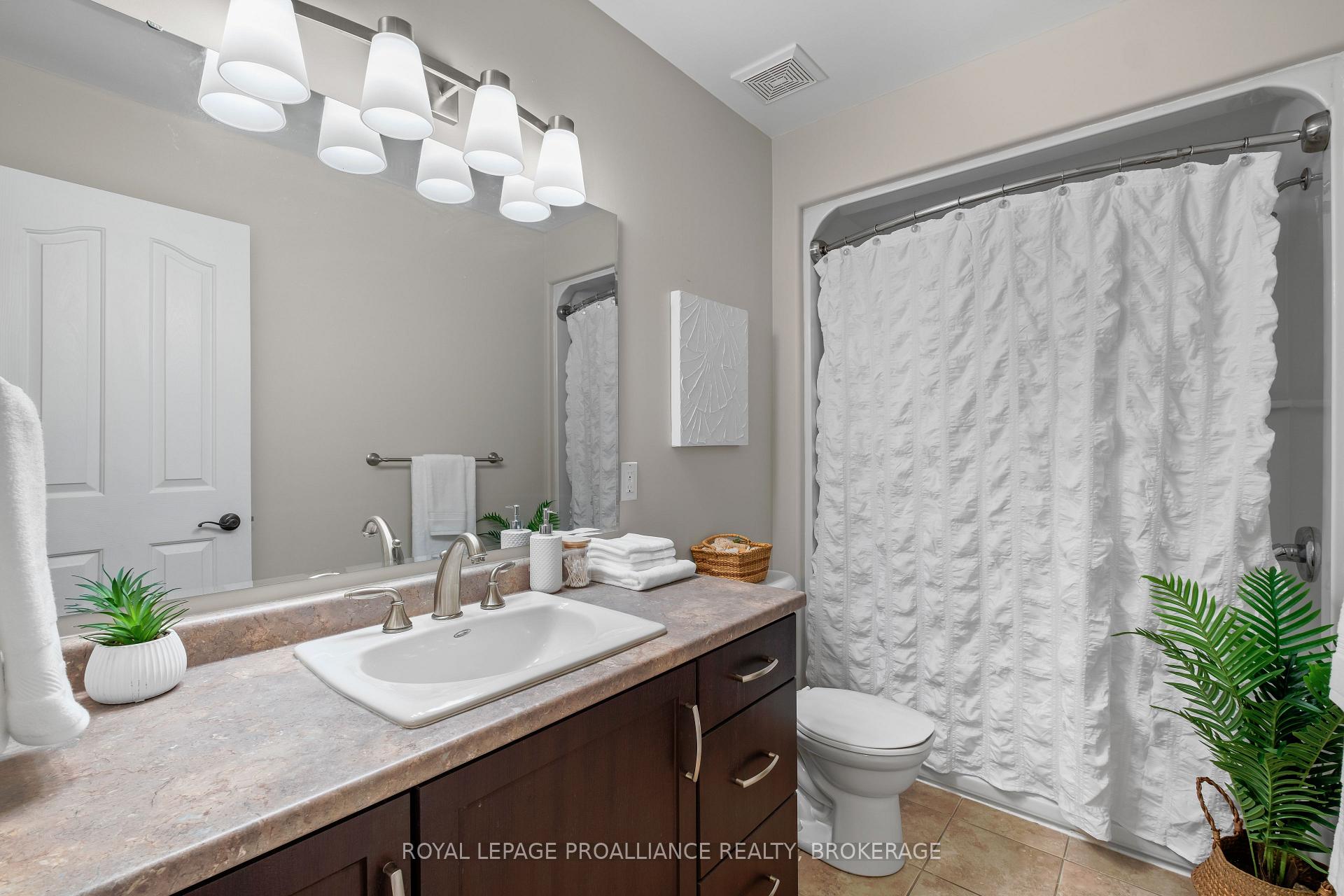 Photo 33 of 414 Cavendish Crescent, Kingston, City Northwest — HOMEH