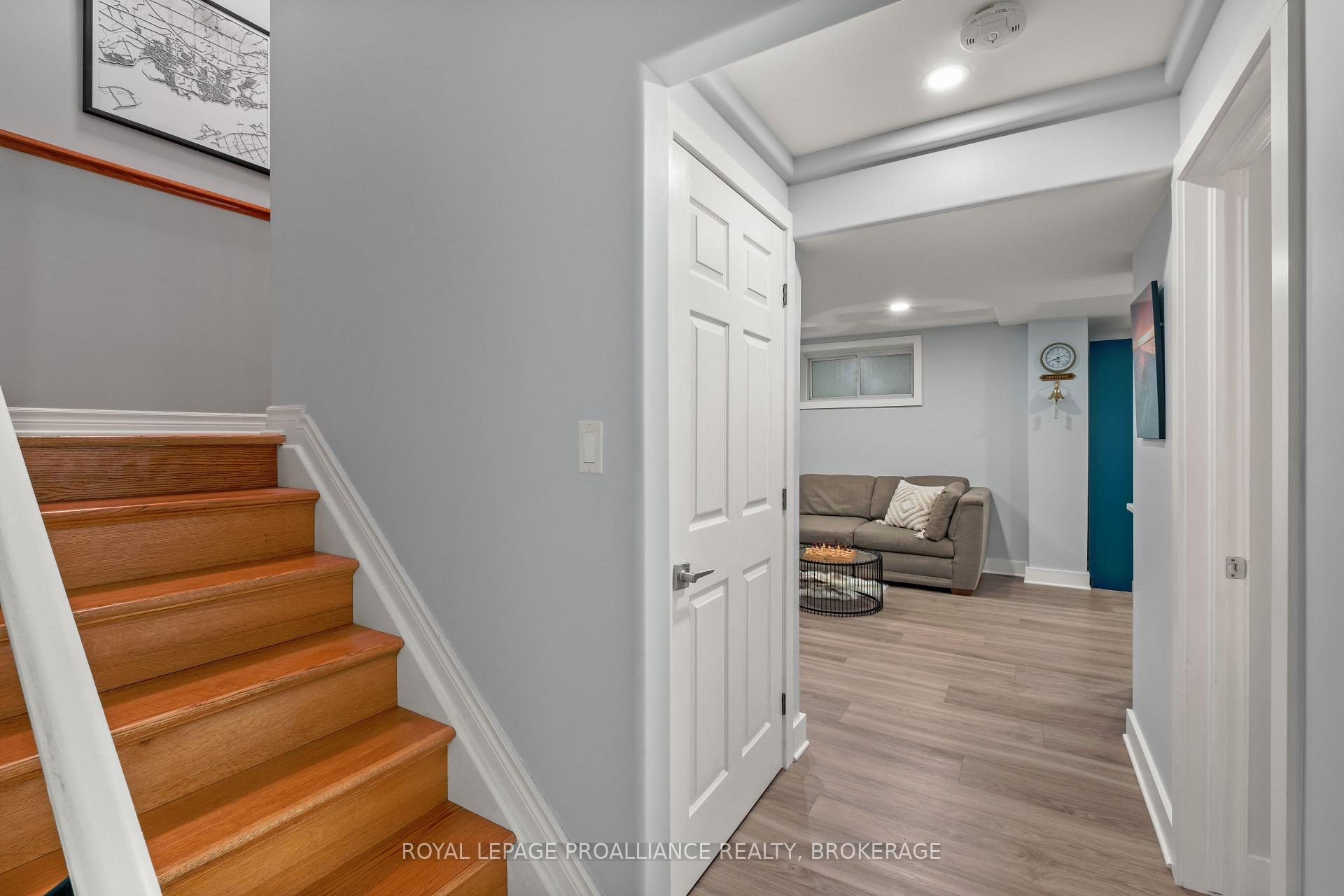 Photo 35 of 414 Cavendish Crescent, Kingston, City Northwest — HOMEH