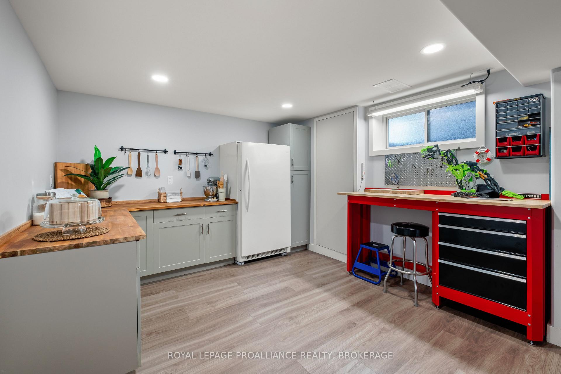 Photo 41 of 414 Cavendish Crescent, Kingston, City Northwest — HOMEH