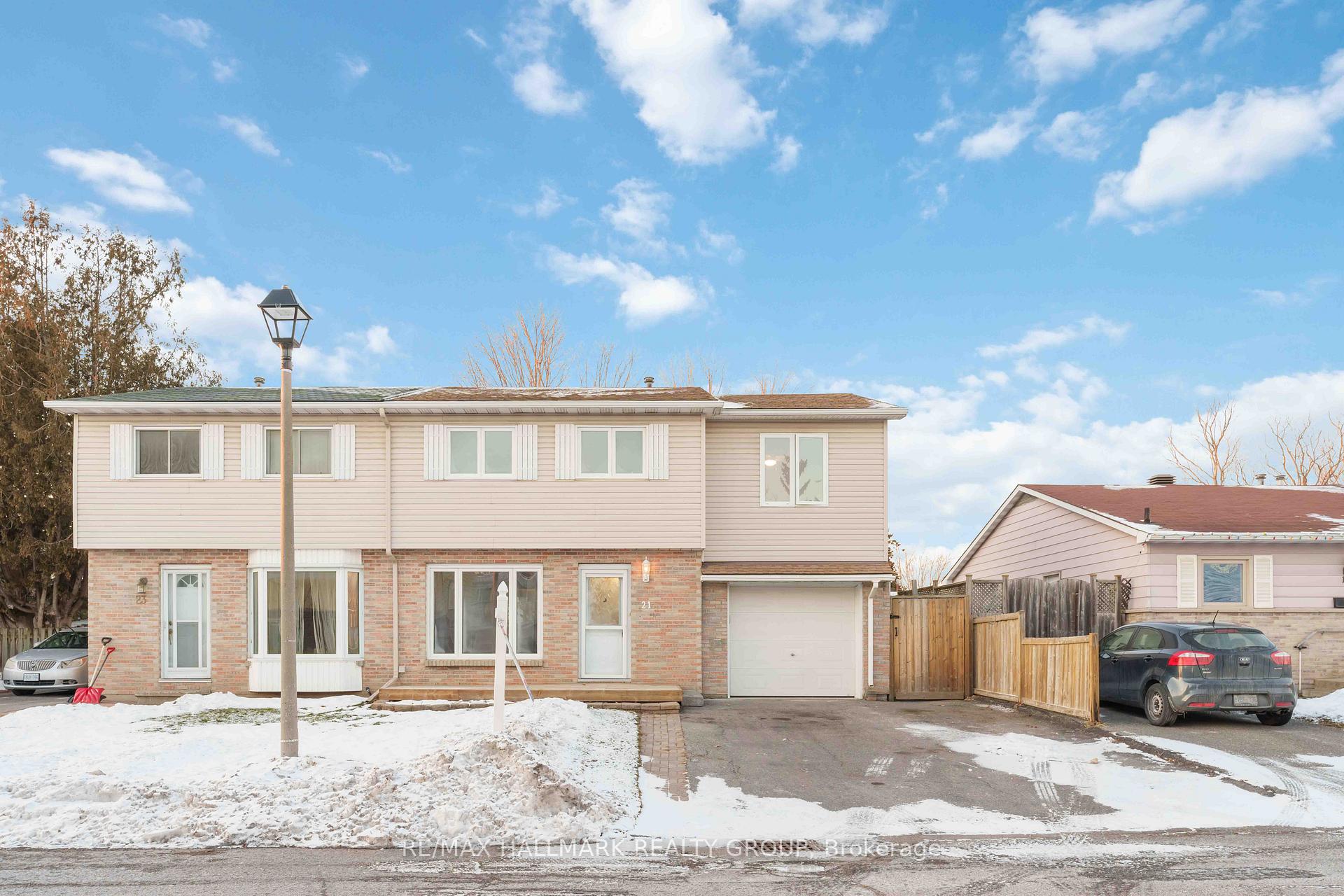 Photo 1 of 21 Montebello Lane, Ottawa, Kanata - Glencairn/Hazeldean — HOMEH