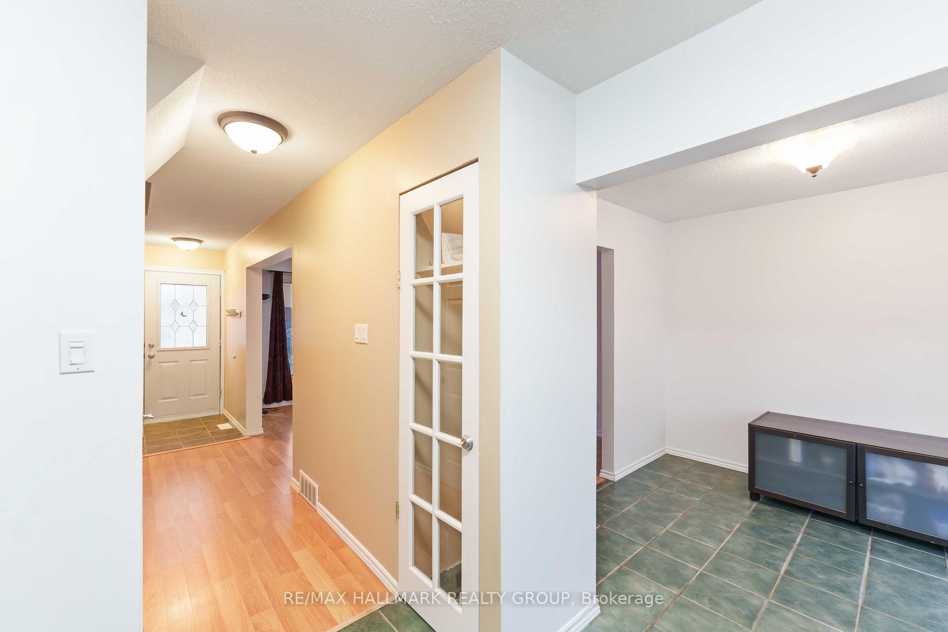 Photo 9 of 21 Montebello Lane, Ottawa, Kanata - Glencairn/Hazeldean — HOMEH