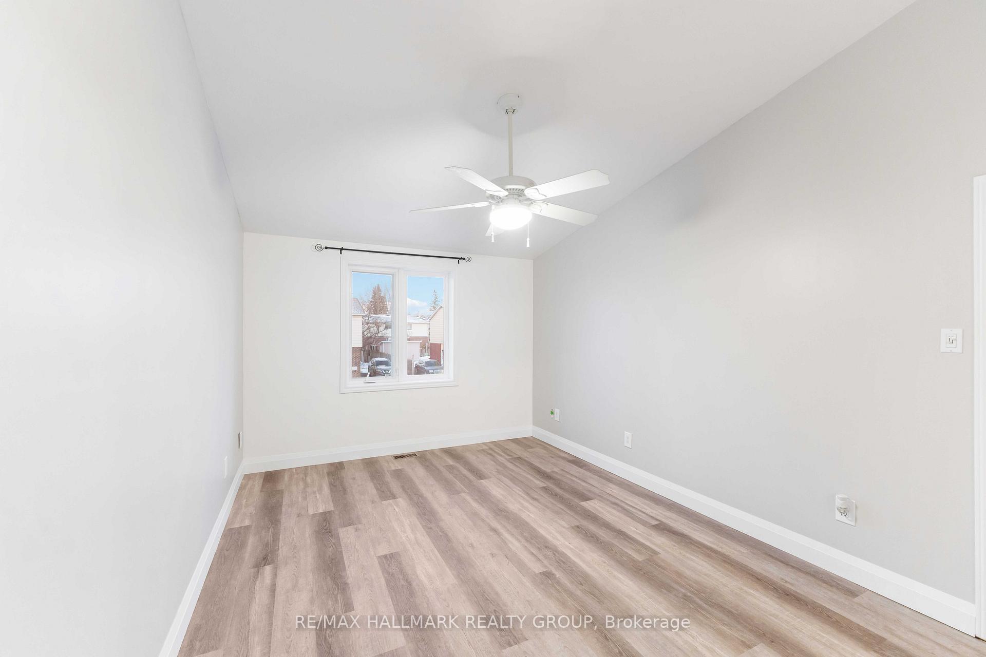 Photo 18 of 21 Montebello Lane, Ottawa, Kanata - Glencairn/Hazeldean — HOMEH