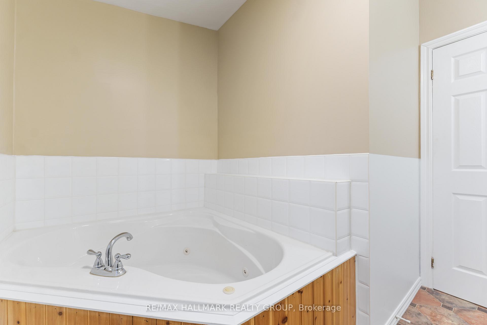 Photo 20 of 21 Montebello Lane, Ottawa, Kanata - Glencairn/Hazeldean — HOMEH