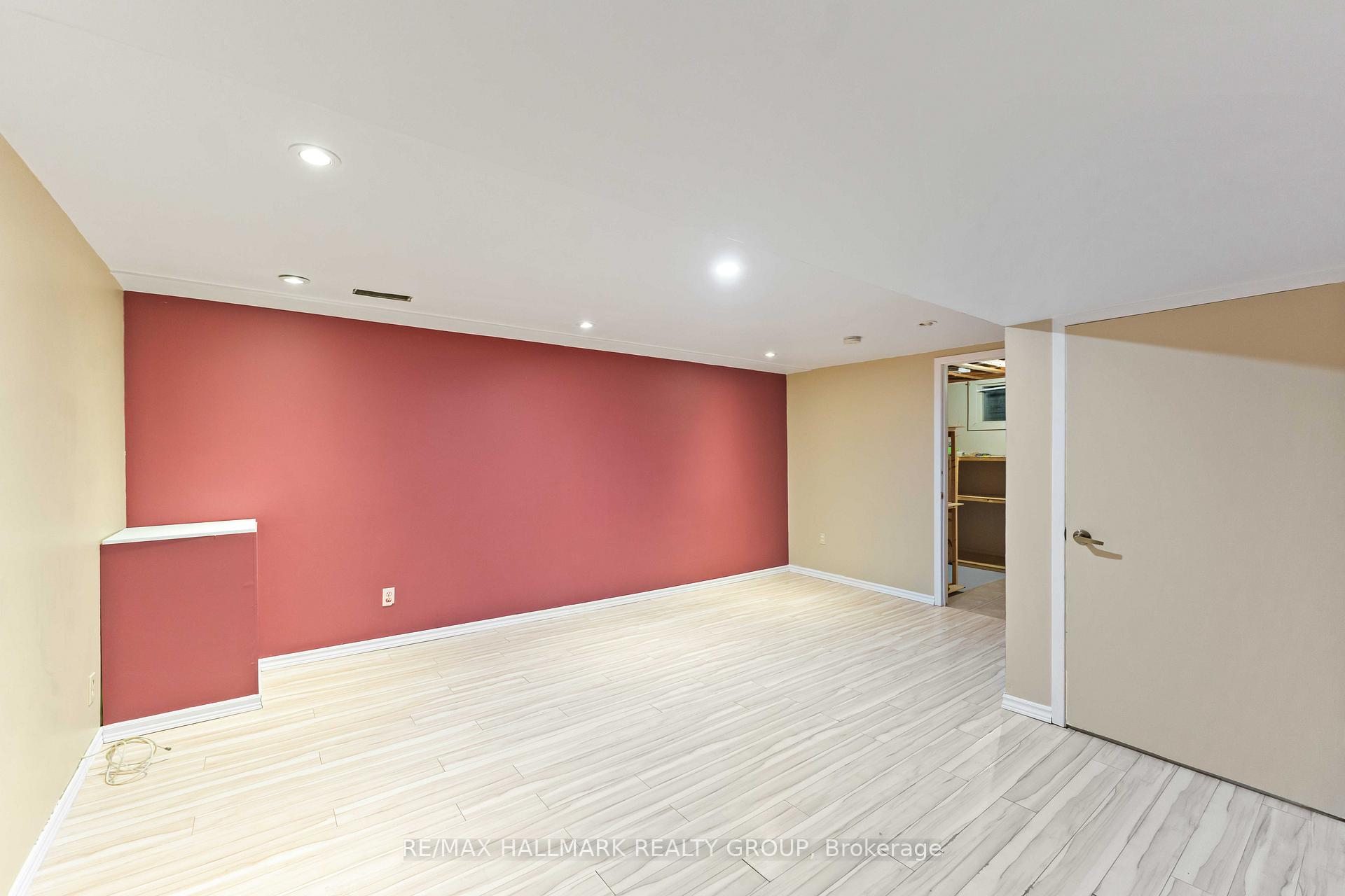 Photo 23 of 21 Montebello Lane, Ottawa, Kanata - Glencairn/Hazeldean — HOMEH