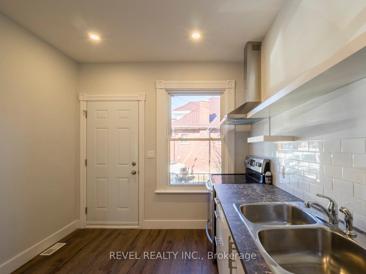 Photo 3 of Unit 1, 116 Myrtle Avenue, Hamilton, St. Clair — HOMEH