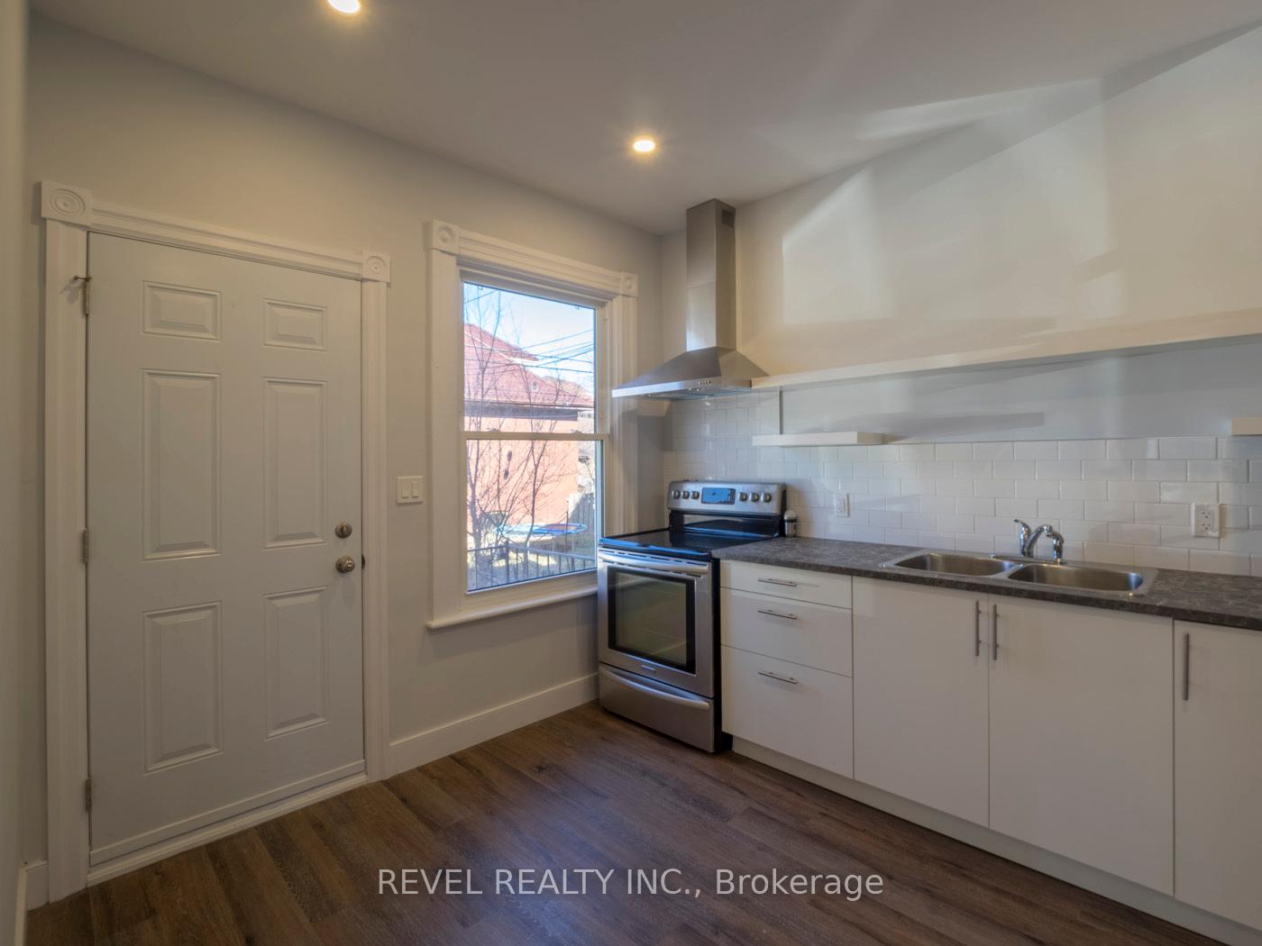 Photo 7 of Unit 1, 116 Myrtle Avenue, Hamilton, St. Clair — HOMEH