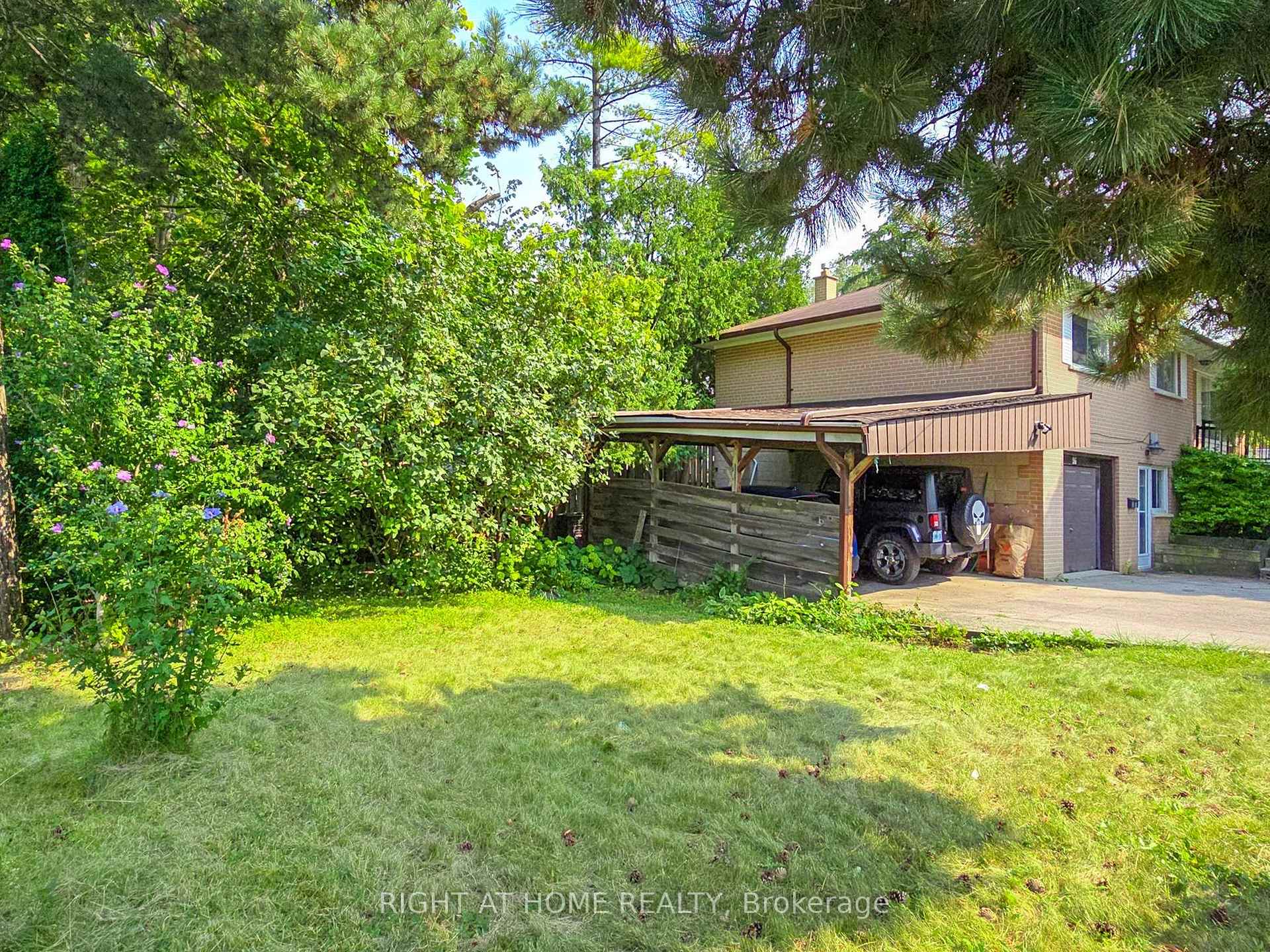 Photo 5 of Unit Main Fl, 96 Grandview Avenue, Markham, Grandview — HOMEH