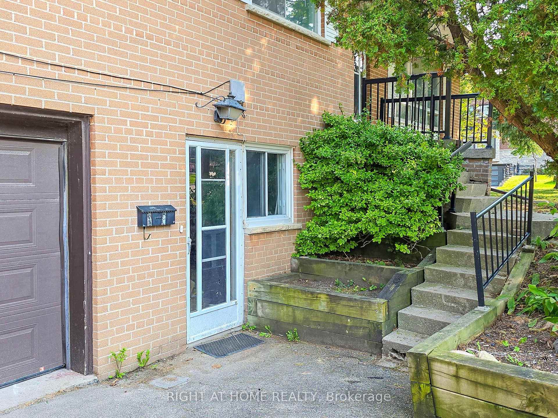 Photo 6 of Unit Main Fl, 96 Grandview Avenue, Markham, Grandview — HOMEH