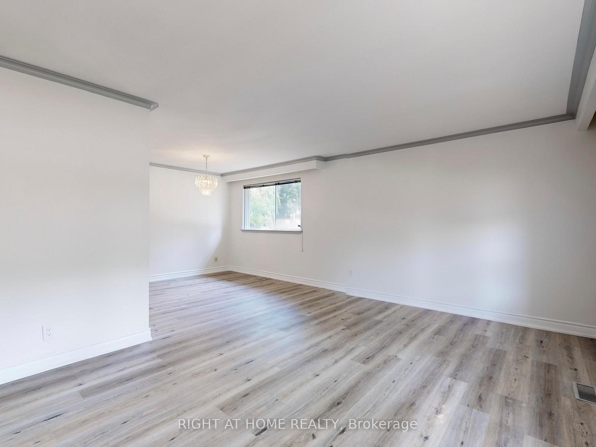Photo 10 of Unit Main Fl, 96 Grandview Avenue, Markham, Grandview — HOMEH