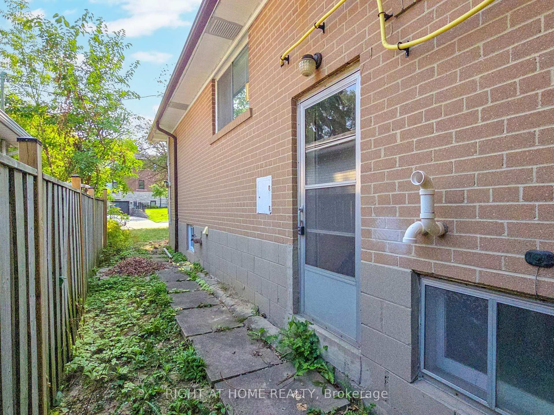 Photo 31 of Unit Main Fl, 96 Grandview Avenue, Markham, Grandview — HOMEH