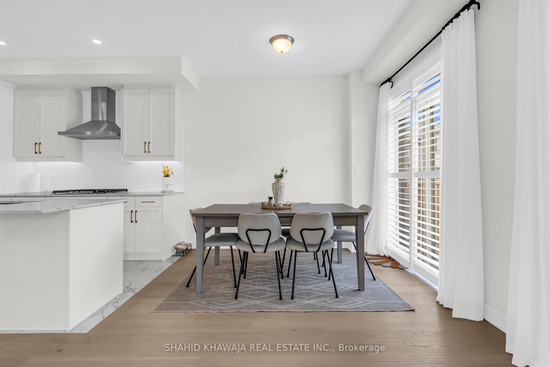 Photo 4 of 632 Bearberry Place, Milton, Cobban — HOMEH