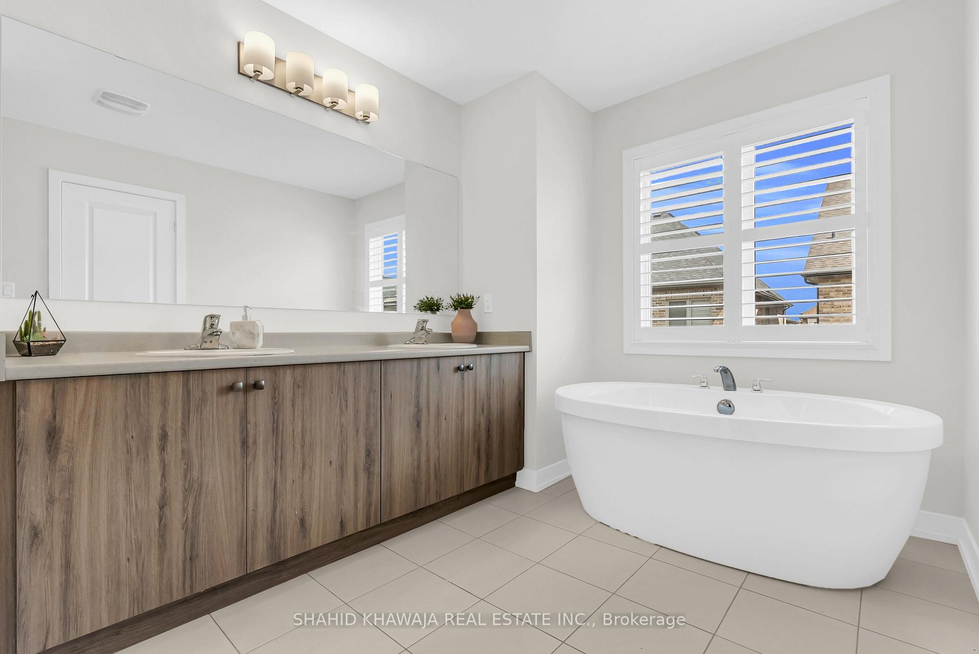 Photo 28 of 632 Bearberry Place, Milton, Cobban — HOMEH