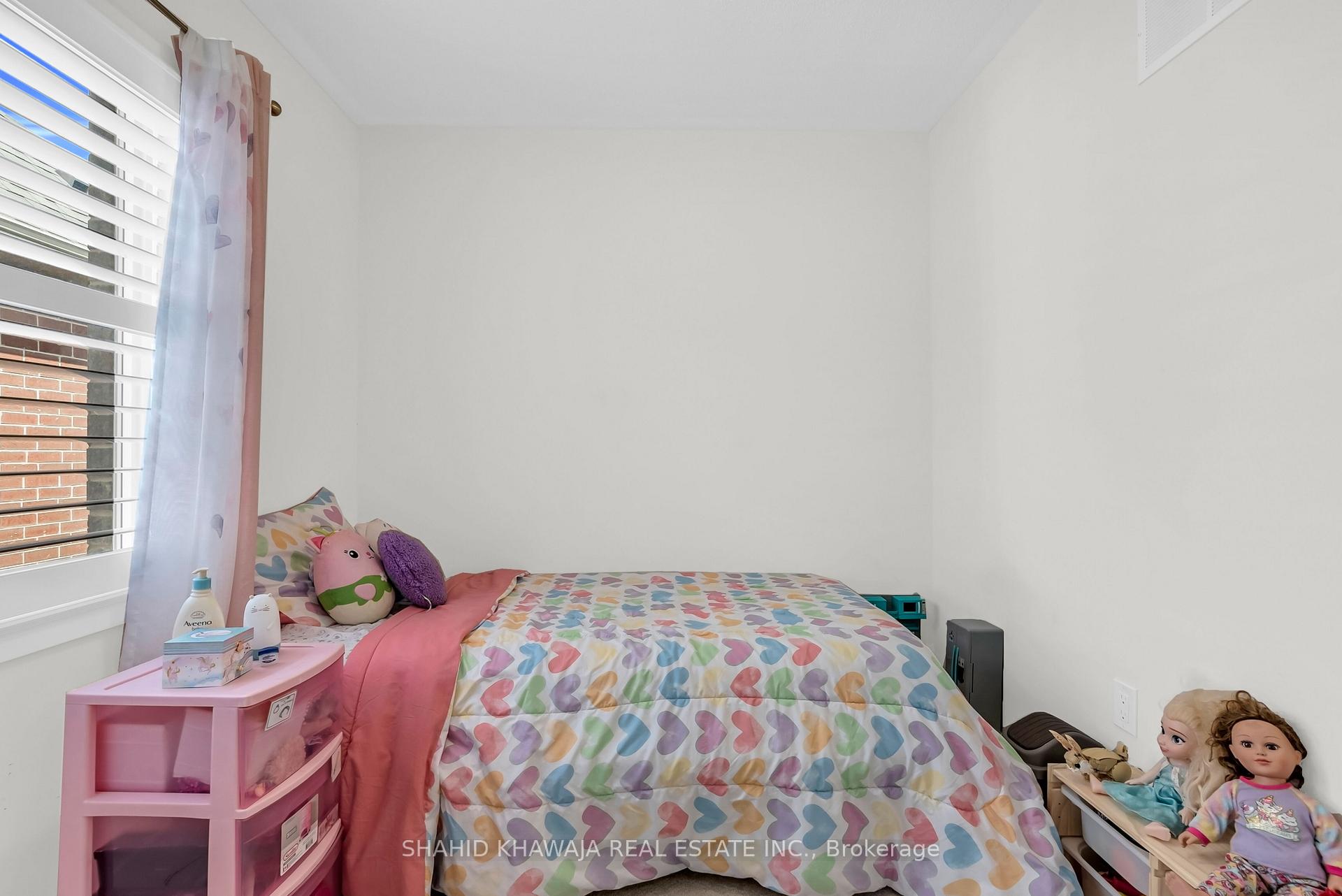 Photo 10 of 632 Bearberry Place, Milton, Cobban — HOMEH