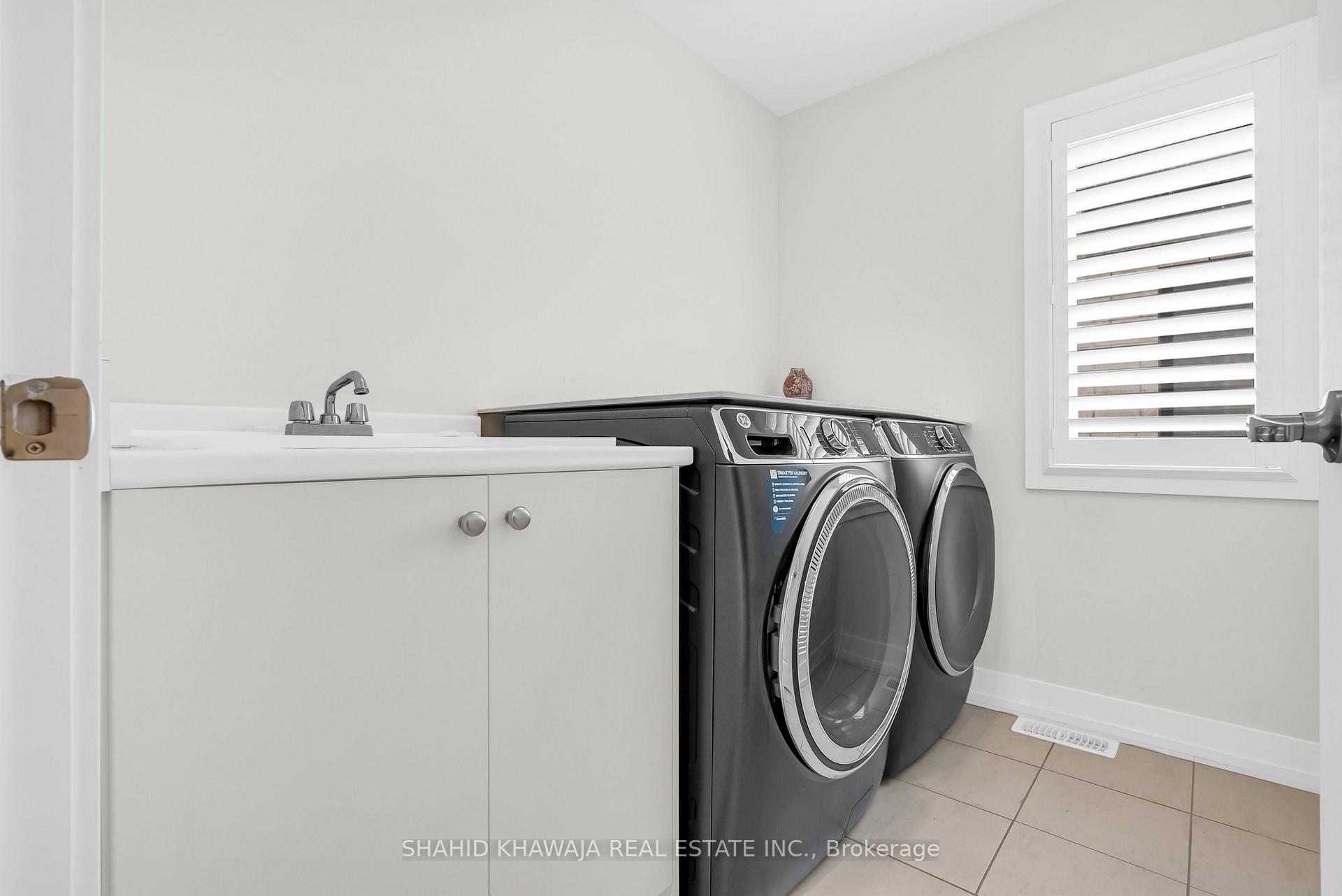 Photo 15 of 632 Bearberry Place, Milton, Cobban — HOMEH