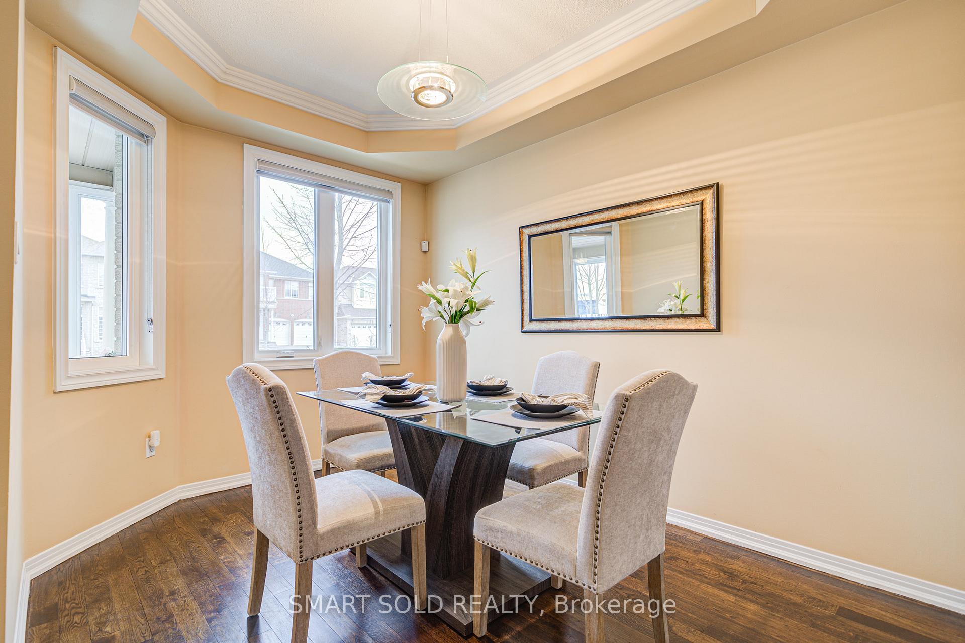 Photo 4 of 79 Hillmount Road, Markham, Cachet — HOMEH