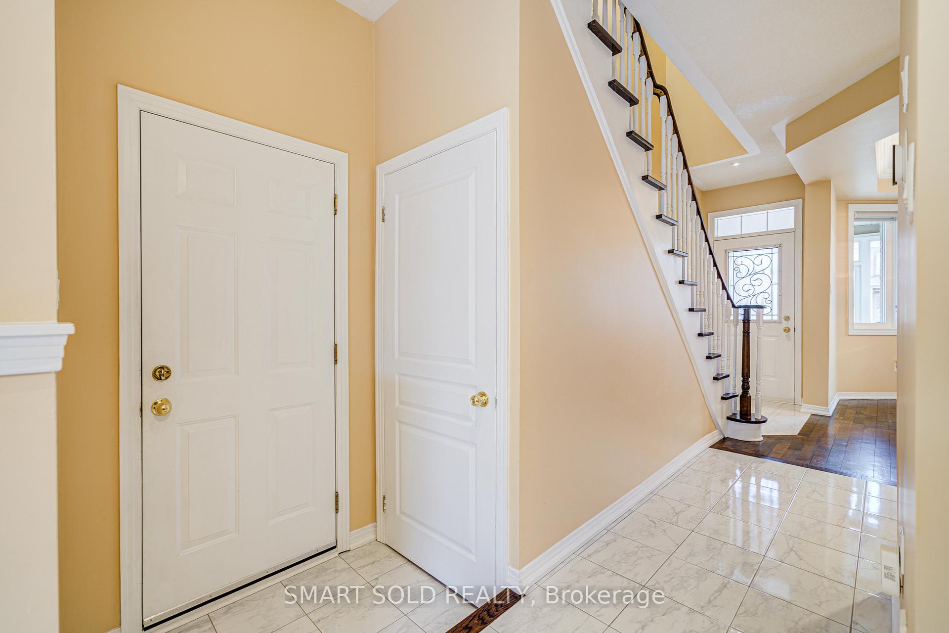 Photo 10 of 79 Hillmount Road, Markham, Cachet — HOMEH