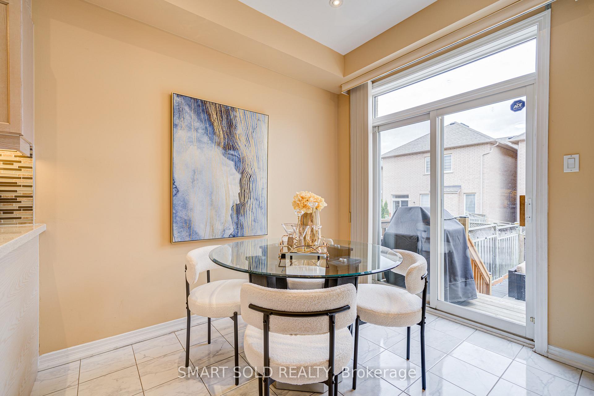 Photo 15 of 79 Hillmount Road, Markham, Cachet — HOMEH