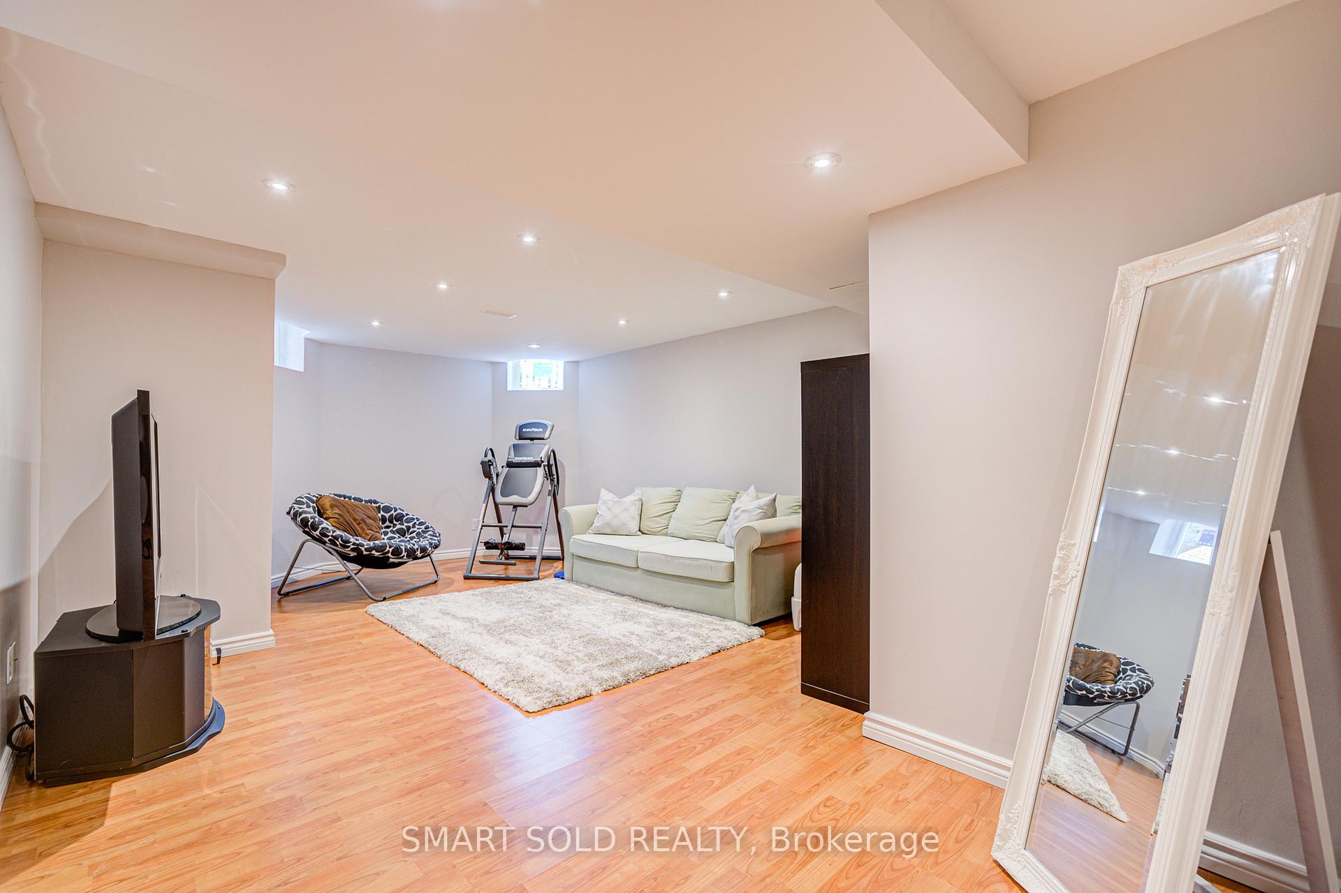 Photo 37 of 79 Hillmount Road, Markham, Cachet — HOMEH