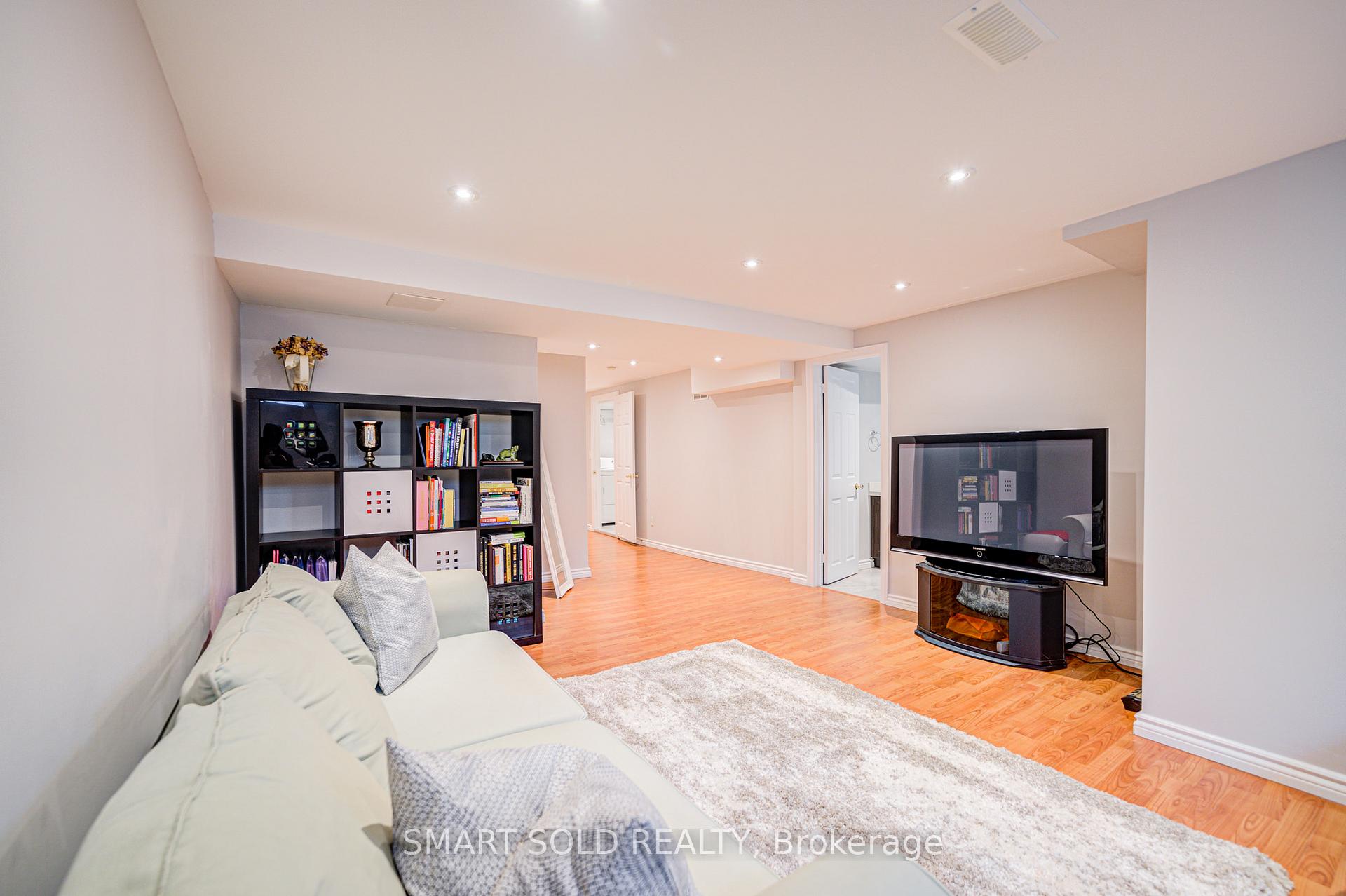 Photo 38 of 79 Hillmount Road, Markham, Cachet — HOMEH