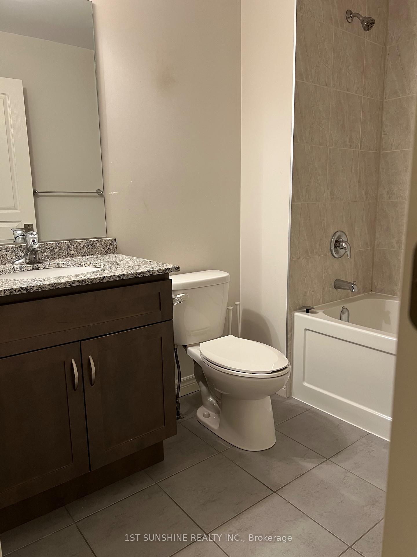Photo 16 of 11 Farley Lane, Hamilton, Meadowlands — HOMEH