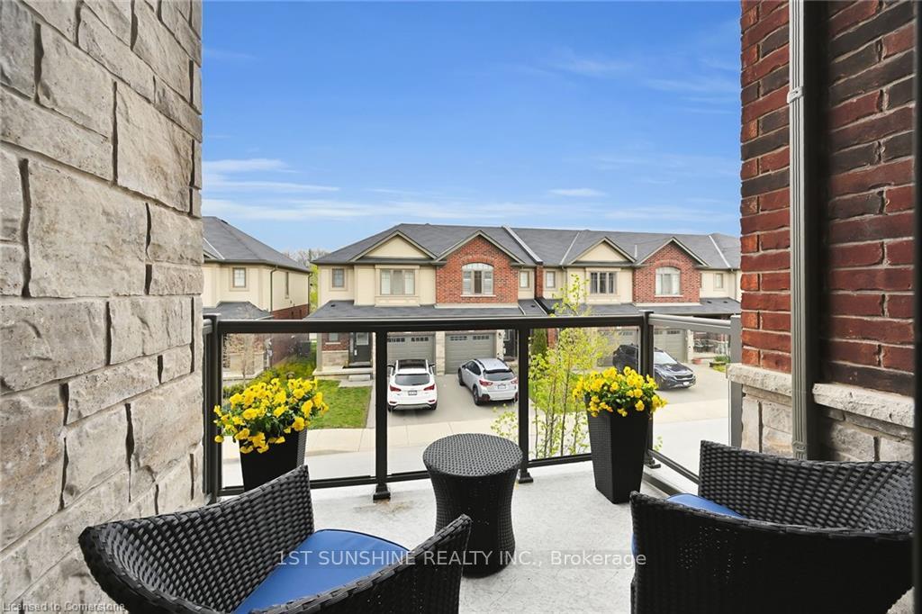 Photo 20 of 11 Farley Lane, Hamilton, Meadowlands — HOMEH