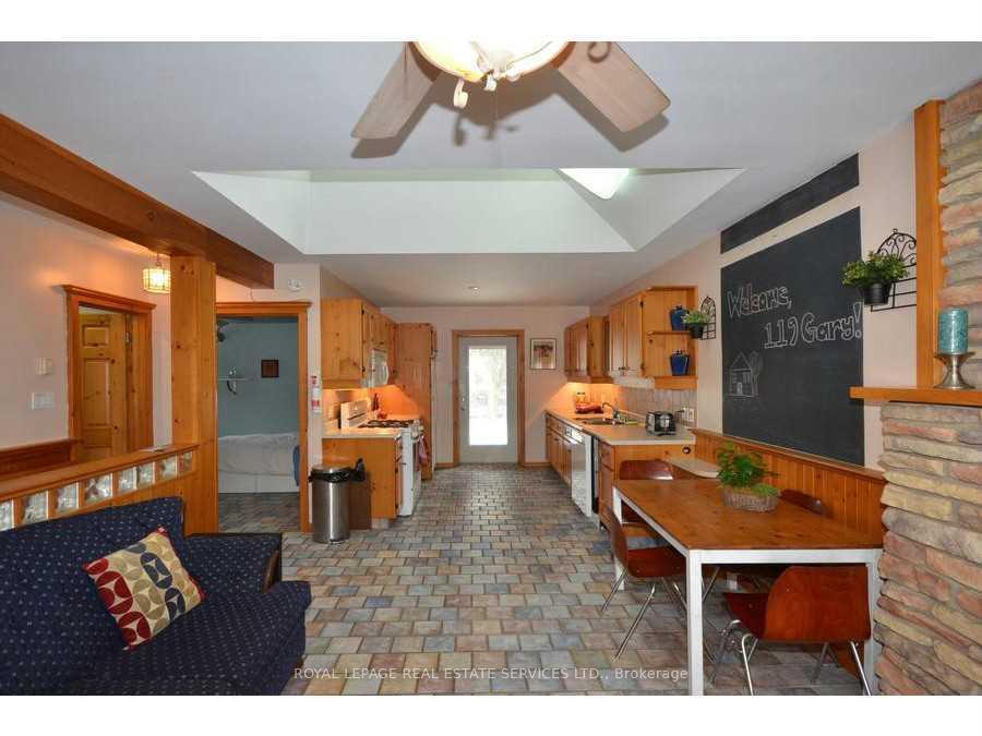 Photo 10 of 119 Gary Avenue, Hamilton, Ainslie Wood — HOMEH