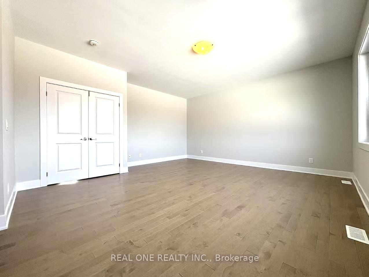 Photo 16 of 8 Nanhai Avenue, Markham, Angus Glen — HOMEH