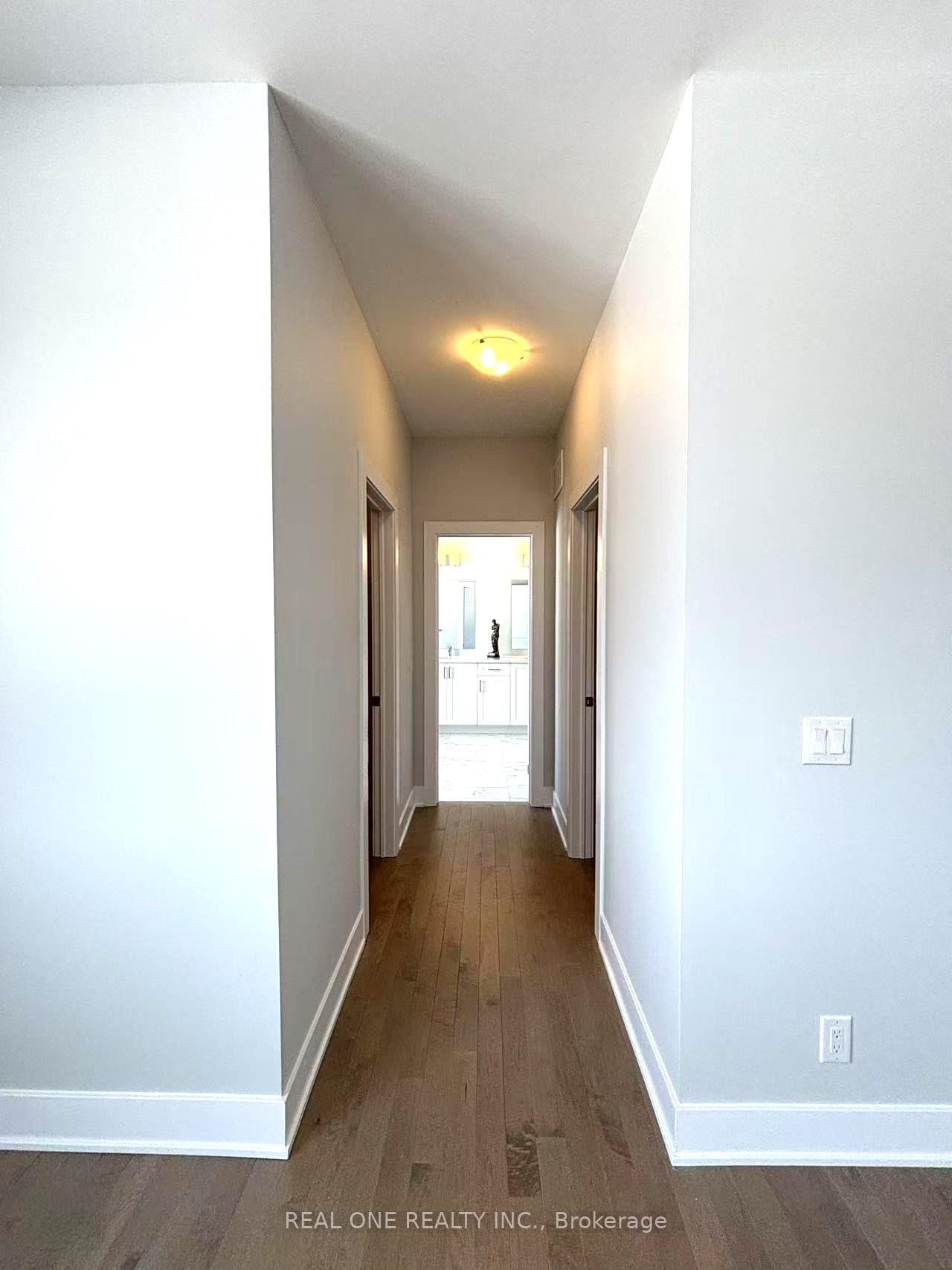Photo 18 of 8 Nanhai Avenue, Markham, Angus Glen — HOMEH