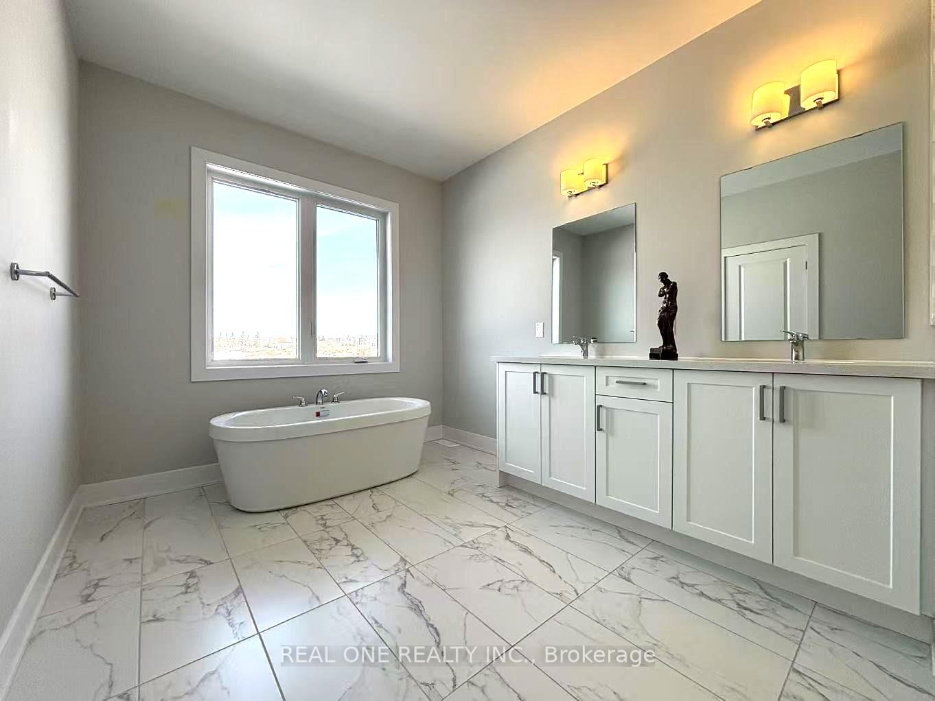 Photo 20 of 8 Nanhai Avenue, Markham, Angus Glen — HOMEH