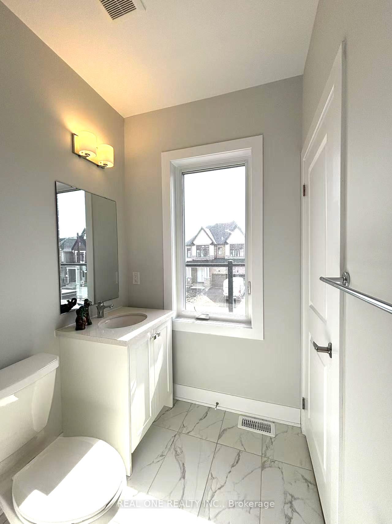 Photo 26 of 8 Nanhai Avenue, Markham, Angus Glen — HOMEH