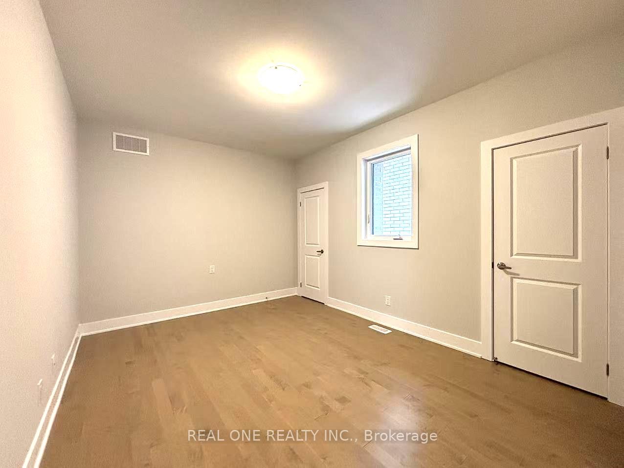 Photo 29 of 8 Nanhai Avenue, Markham, Angus Glen — HOMEH