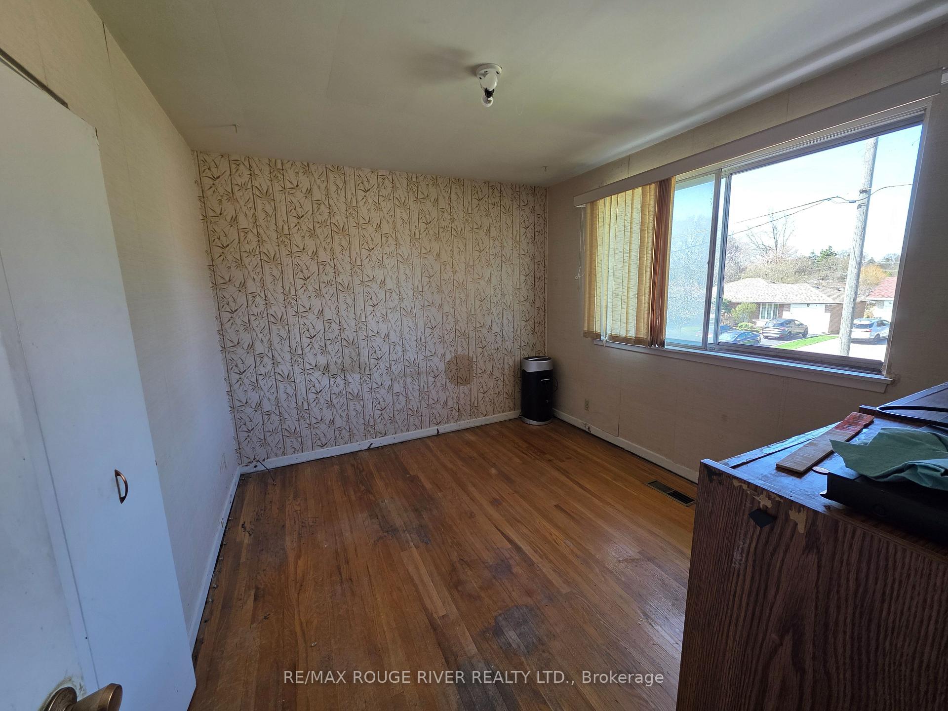 Photo 6 of 3 Arrowflight Drive, Markham, Bullock — HOMEH
