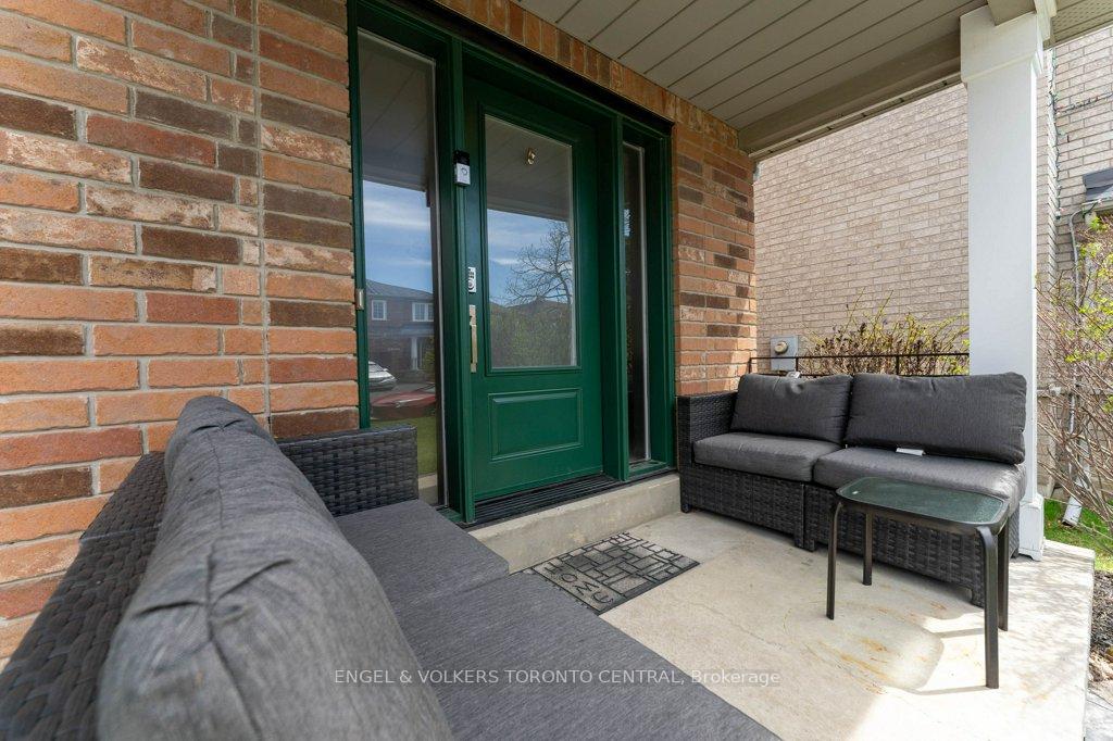 Photo 2 of 167 Valentina Drive, Markham, Village Green-South Unionville — HOMEH