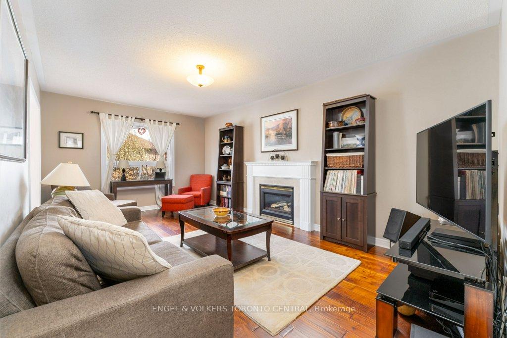 Photo 6 of 167 Valentina Drive, Markham, Village Green-South Unionville — HOMEH