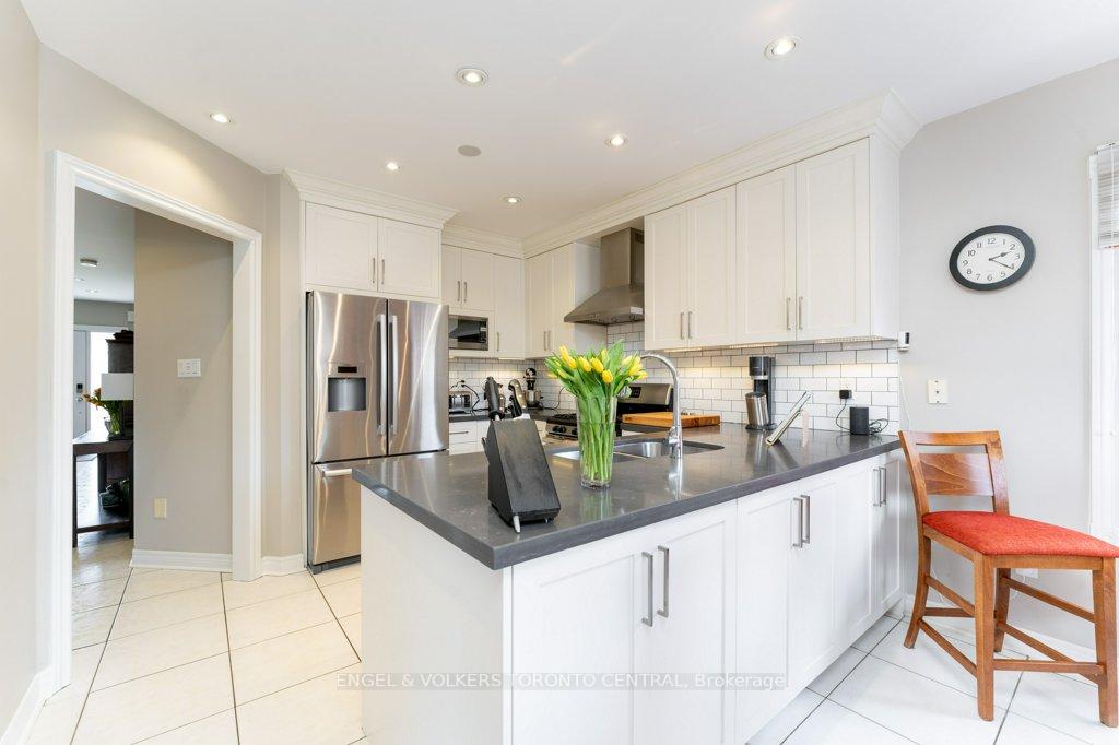 Photo 9 of 167 Valentina Drive, Markham, Village Green-South Unionville — HOMEH