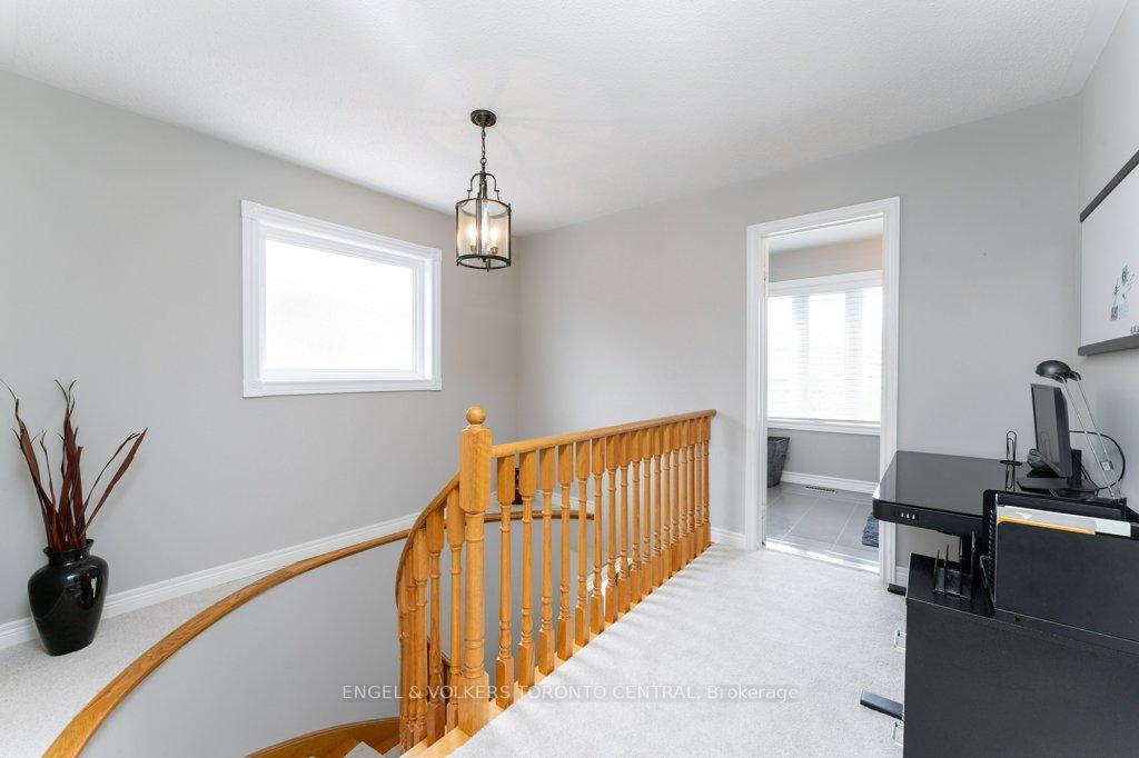 Photo 13 of 167 Valentina Drive, Markham, Village Green-South Unionville — HOMEH