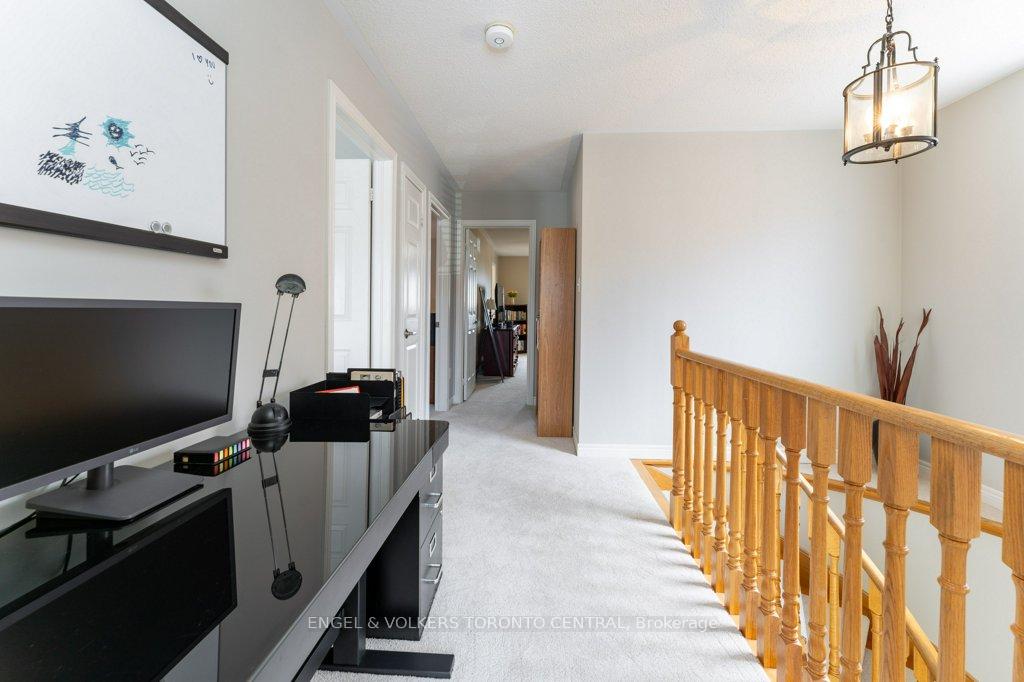 Photo 14 of 167 Valentina Drive, Markham, Village Green-South Unionville — HOMEH