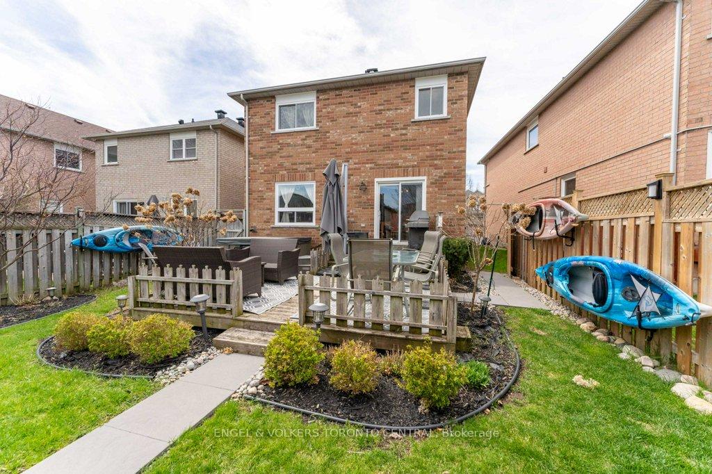 Photo 38 of 167 Valentina Drive, Markham, Village Green-South Unionville — HOMEH