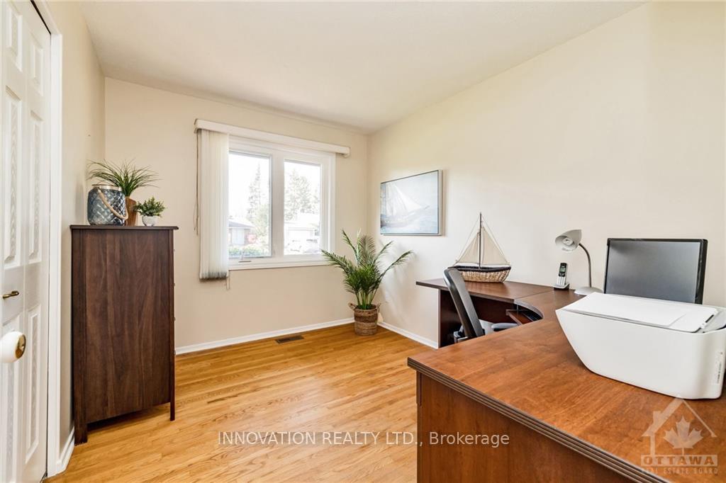 Photo 22 of 11 Amundsen Crescent, Ottawa, Kanata - Katimavik — HOMEH