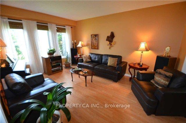 Photo 3 of 19 Flavelle Crescent, Kawartha Lakes, Lindsay — HOMEH