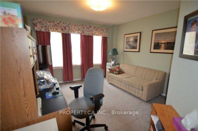 Photo 12 of 19 Flavelle Crescent, Kawartha Lakes, Lindsay — HOMEH